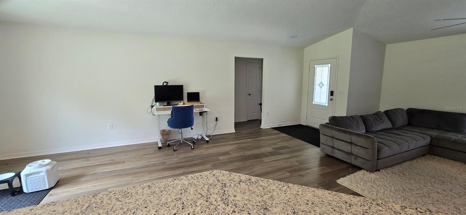 Listing photo id 8 for 13039 35th Circle