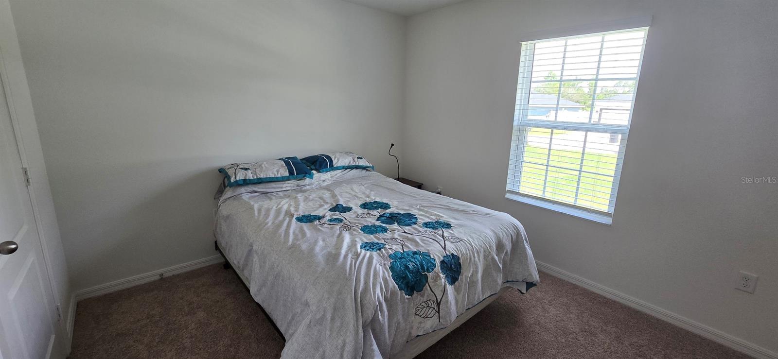 Listing photo id 9 for 13039 35th Circle
