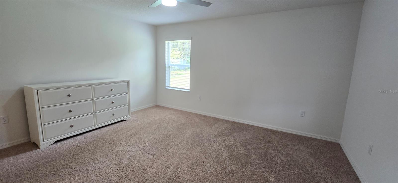 Listing photo id 5 for 13039 35th Circle