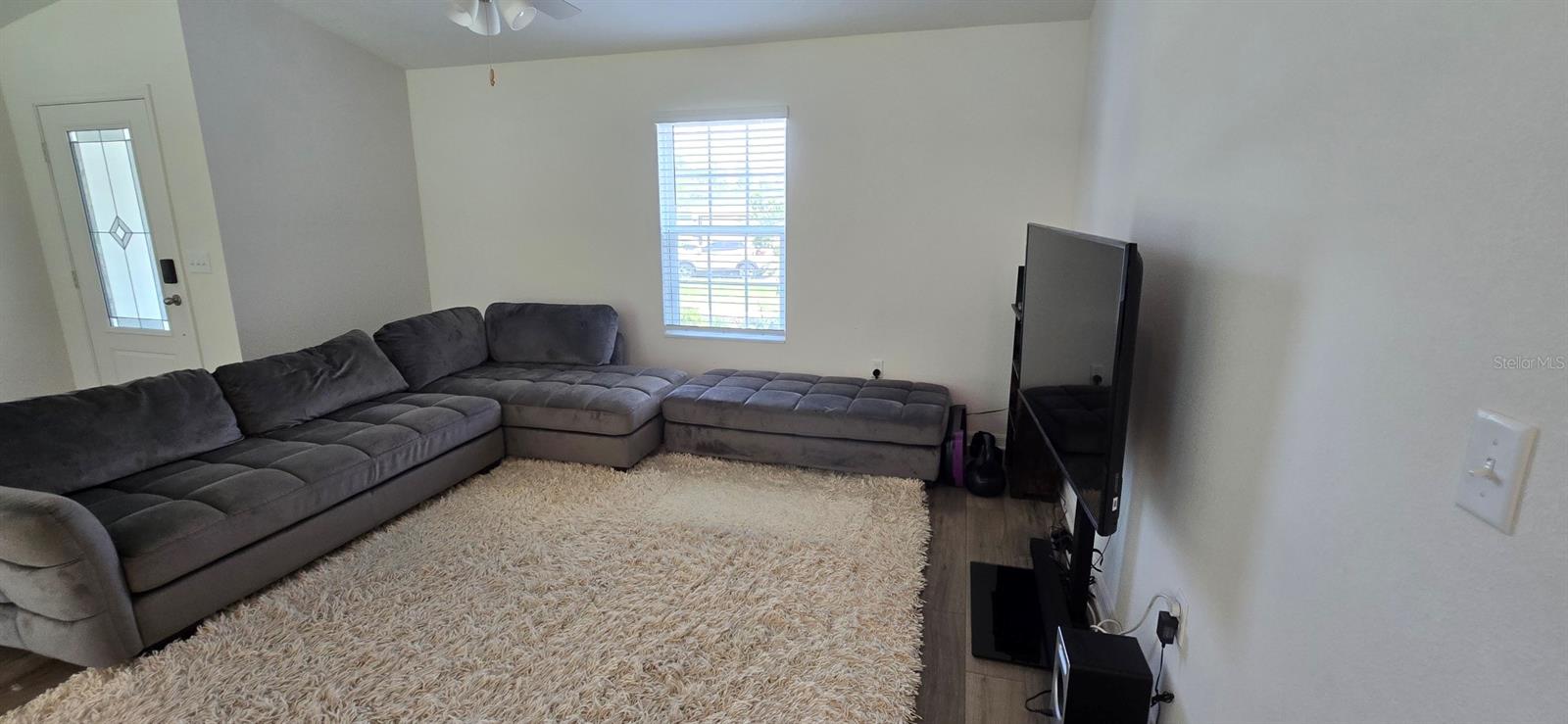 Listing photo id 7 for 13039 35th Circle