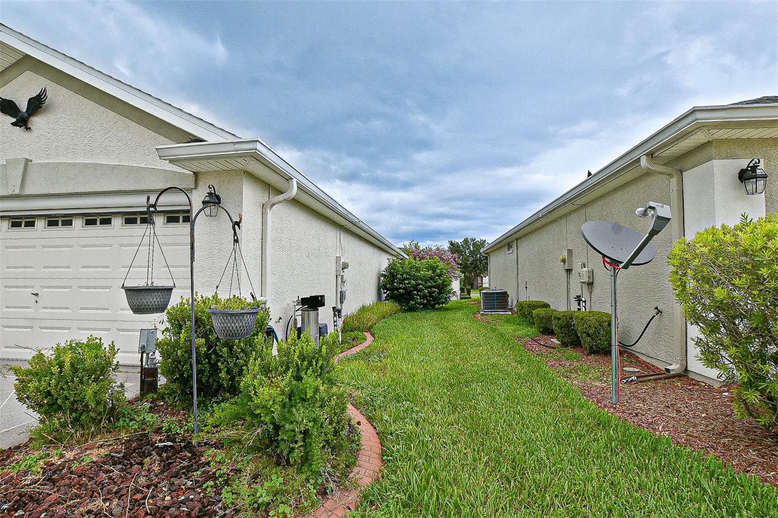 Image 6 of 60 For 11977 91st Circle