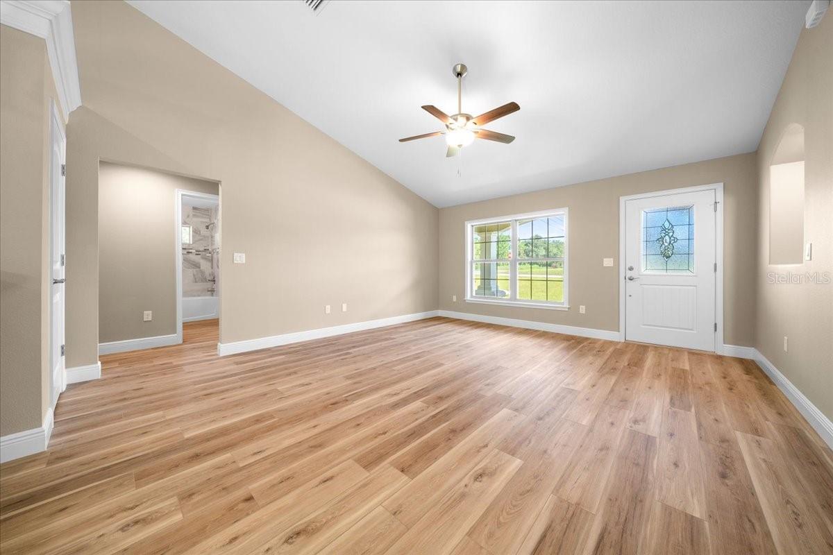 Image 4 of 65 For 20396 79th Lane
