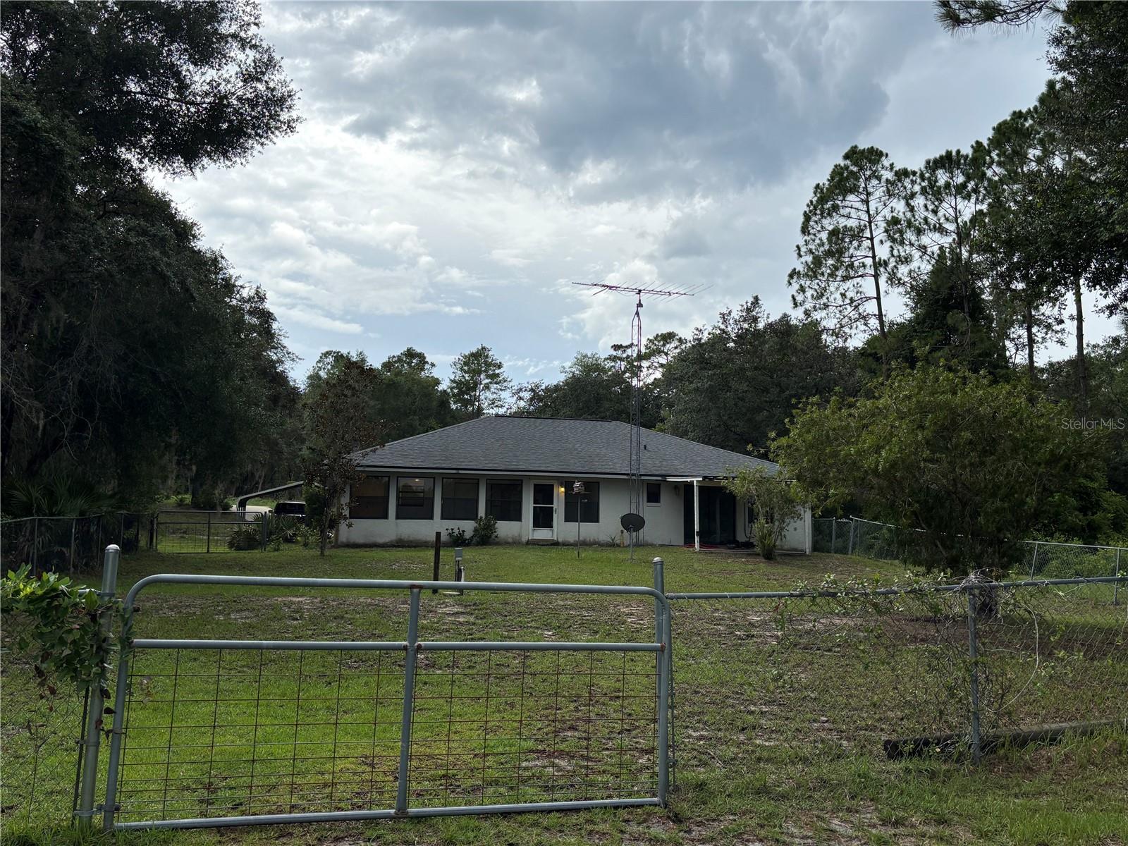 Image 17 of 38 For 17601 10th Street