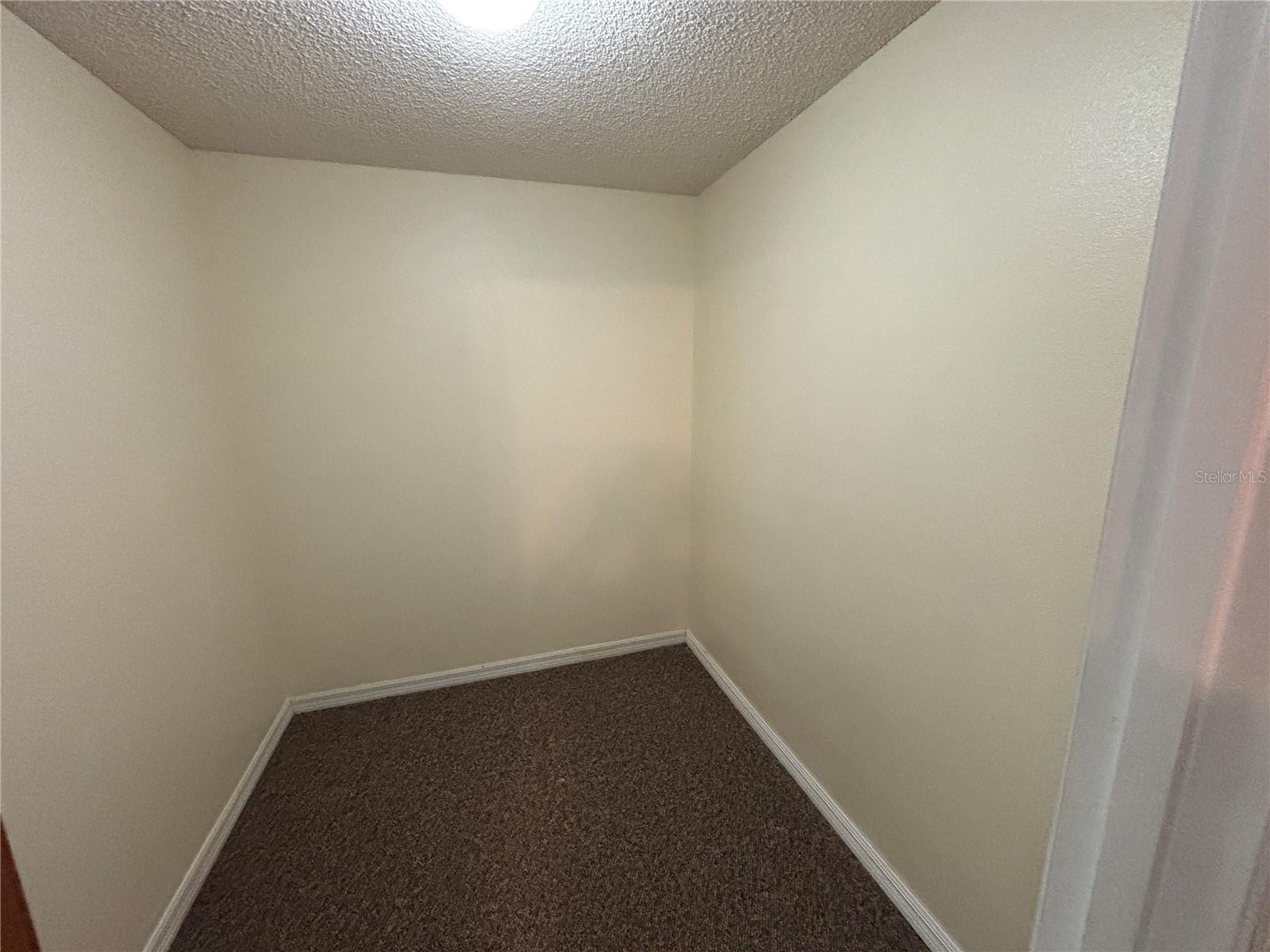 Image 26 of 38 For 17601 10th Street
