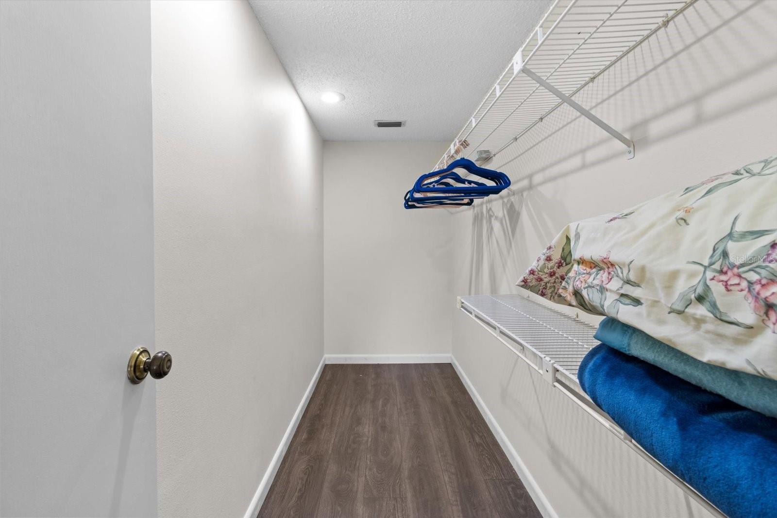 Image 18 of 31 For 2851 32nd Avenue B6