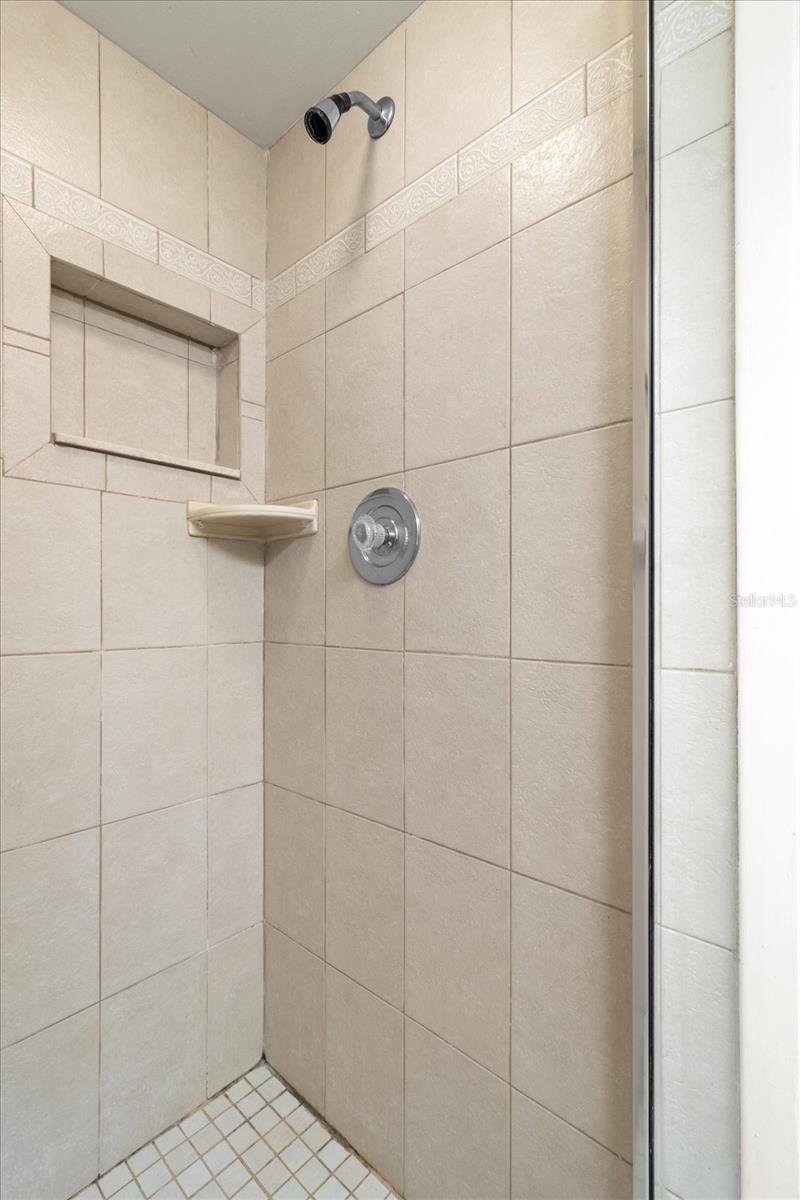 Image 20 of 31 For 2851 32nd Avenue B6