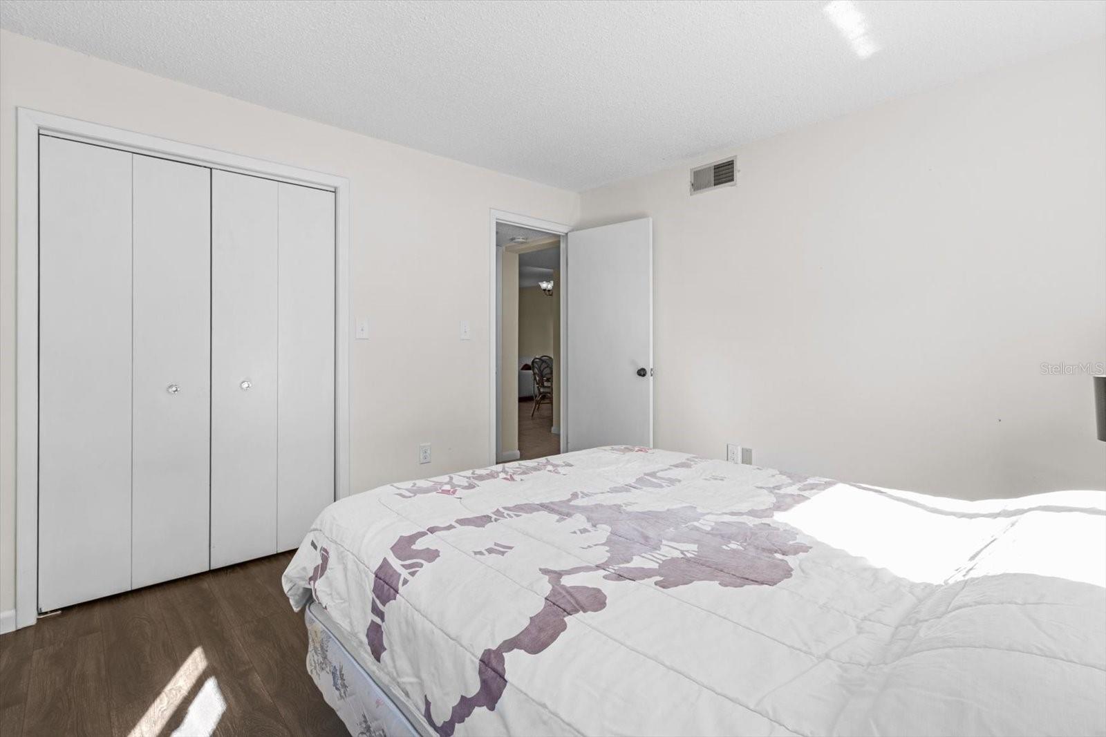 Image 23 of 31 For 2851 32nd Avenue B6