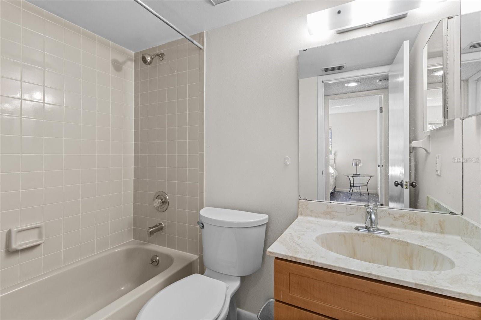Image 24 of 31 For 2851 32nd Avenue B6