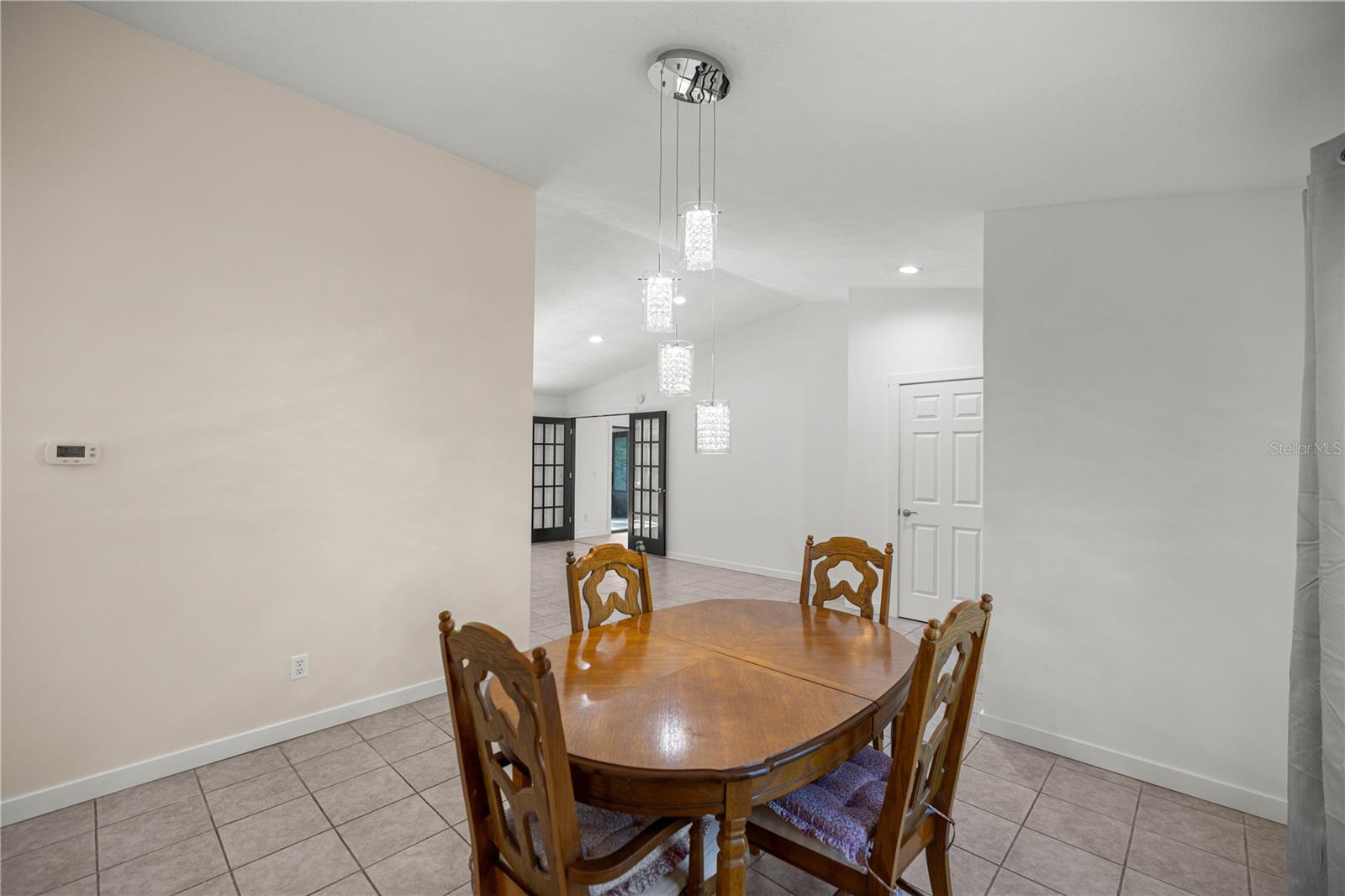 Image 11 of 31 For 15211 35th Avenue Road