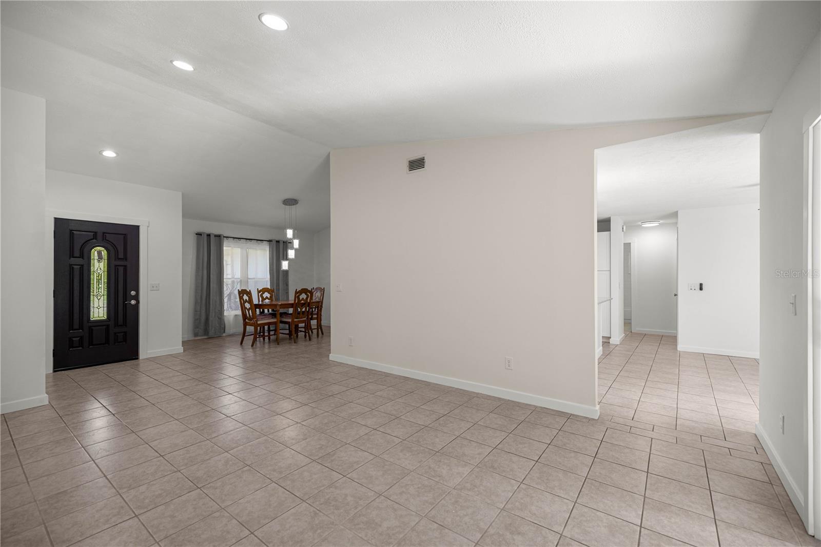 Image 14 of 31 For 15211 35th Avenue Road