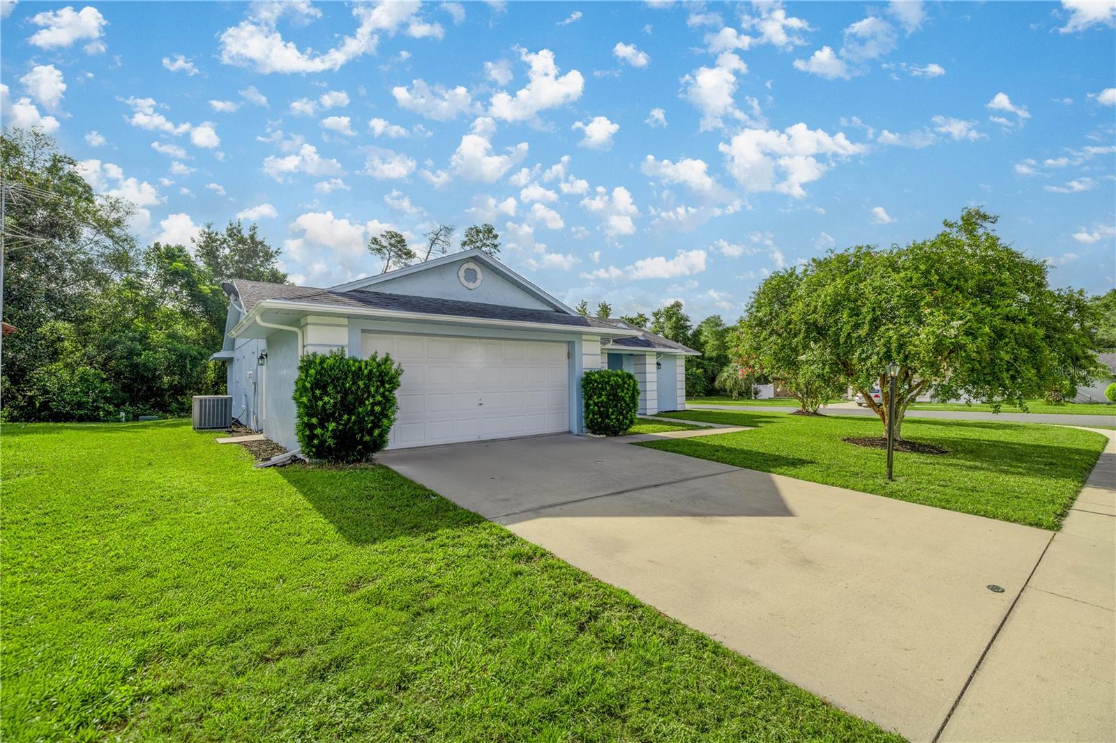 Image 2 of 31 For 15211 35th Avenue Road