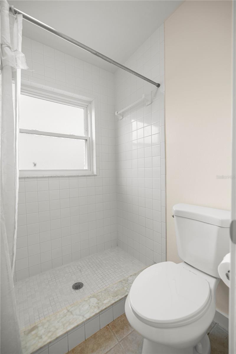 Image 21 of 31 For 15211 35th Avenue Road