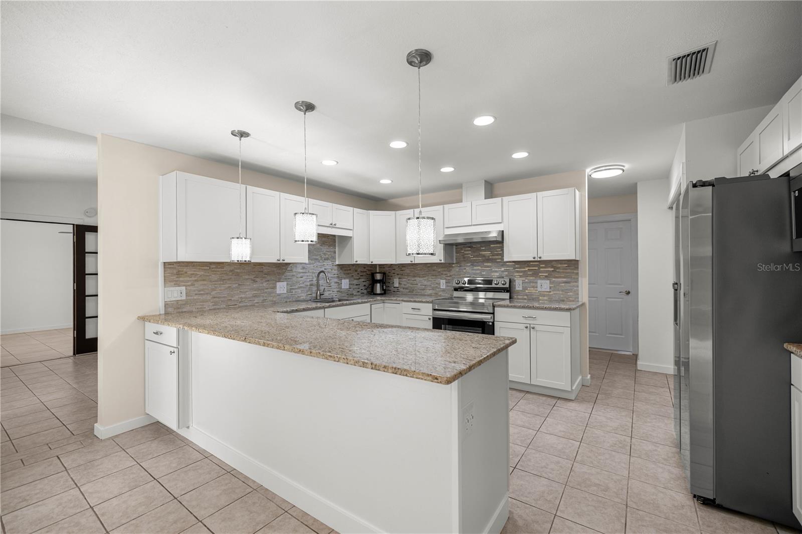 Image 7 of 31 For 15211 35th Avenue Road