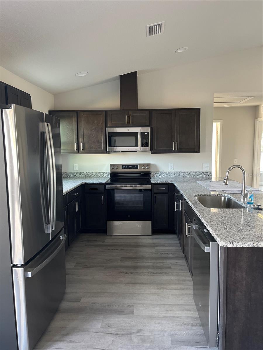 Image 4 of 8 For 4519 Walker Street