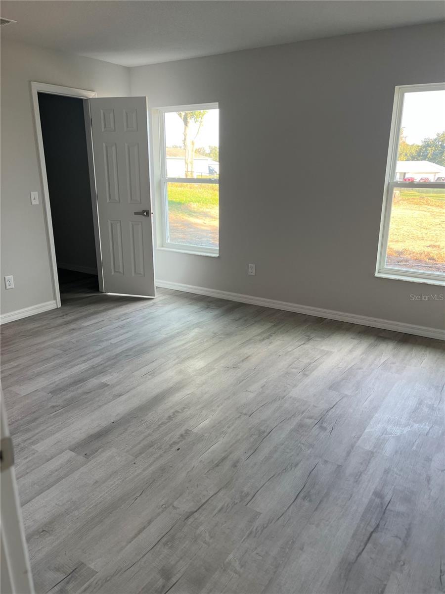 Image 7 of 8 For 4519 Walker Street