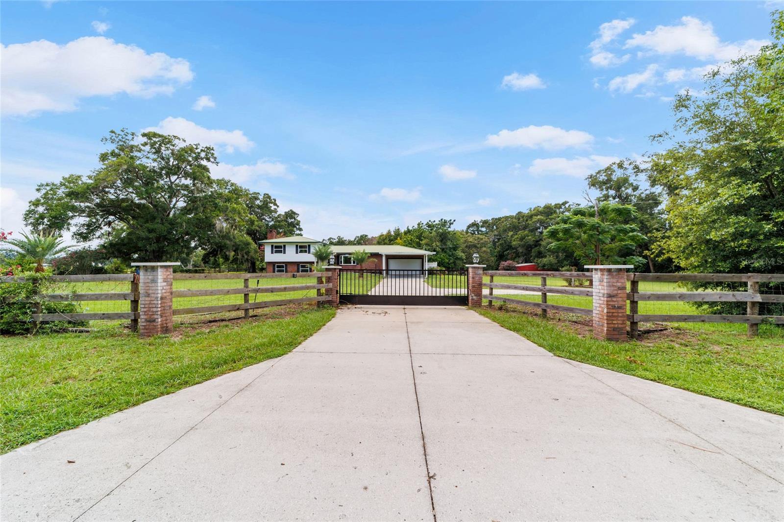 Image 4 of 72 For 13660 80th Avenue
