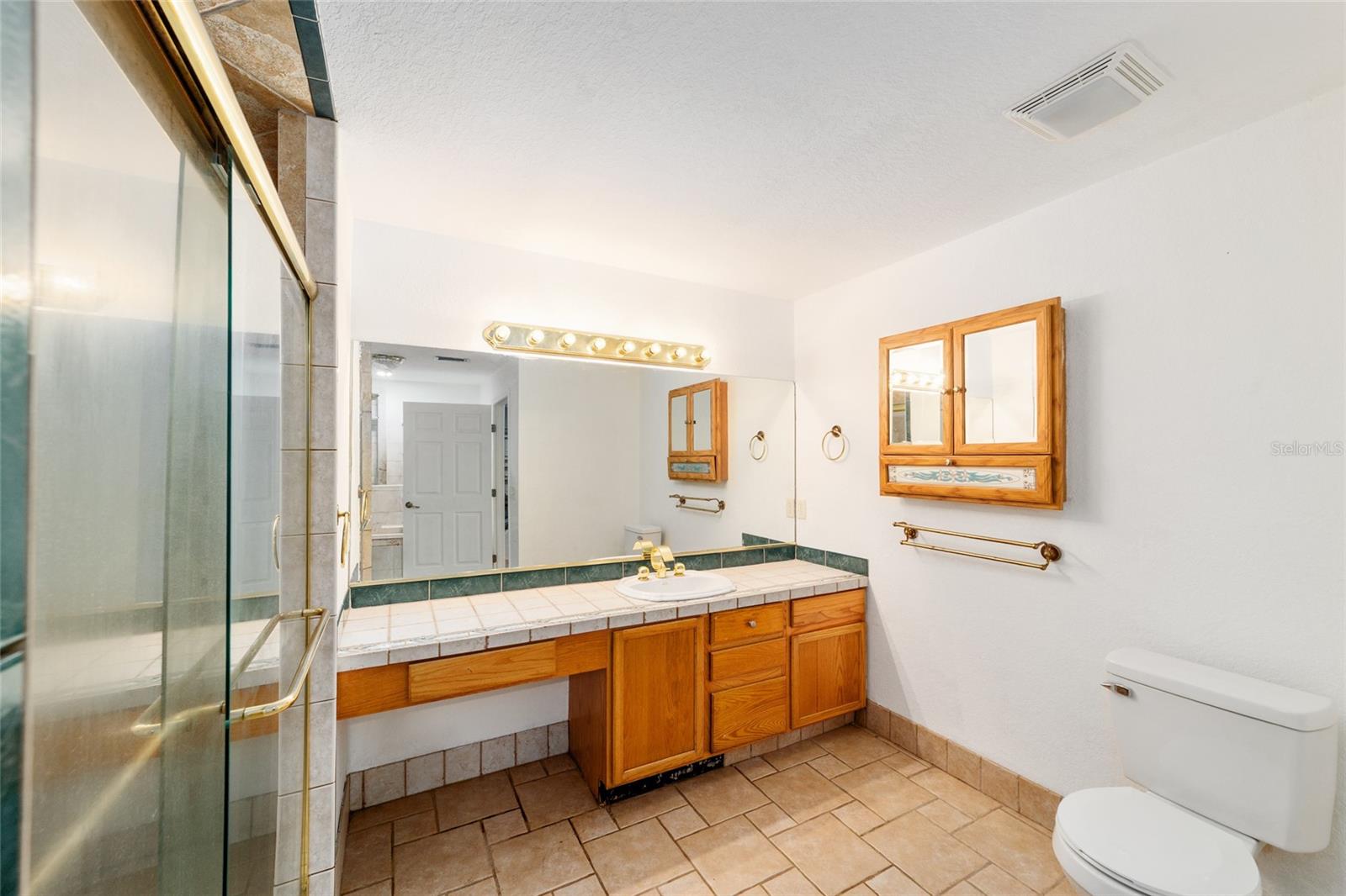 Image 45 of 72 For 13660 80th Avenue