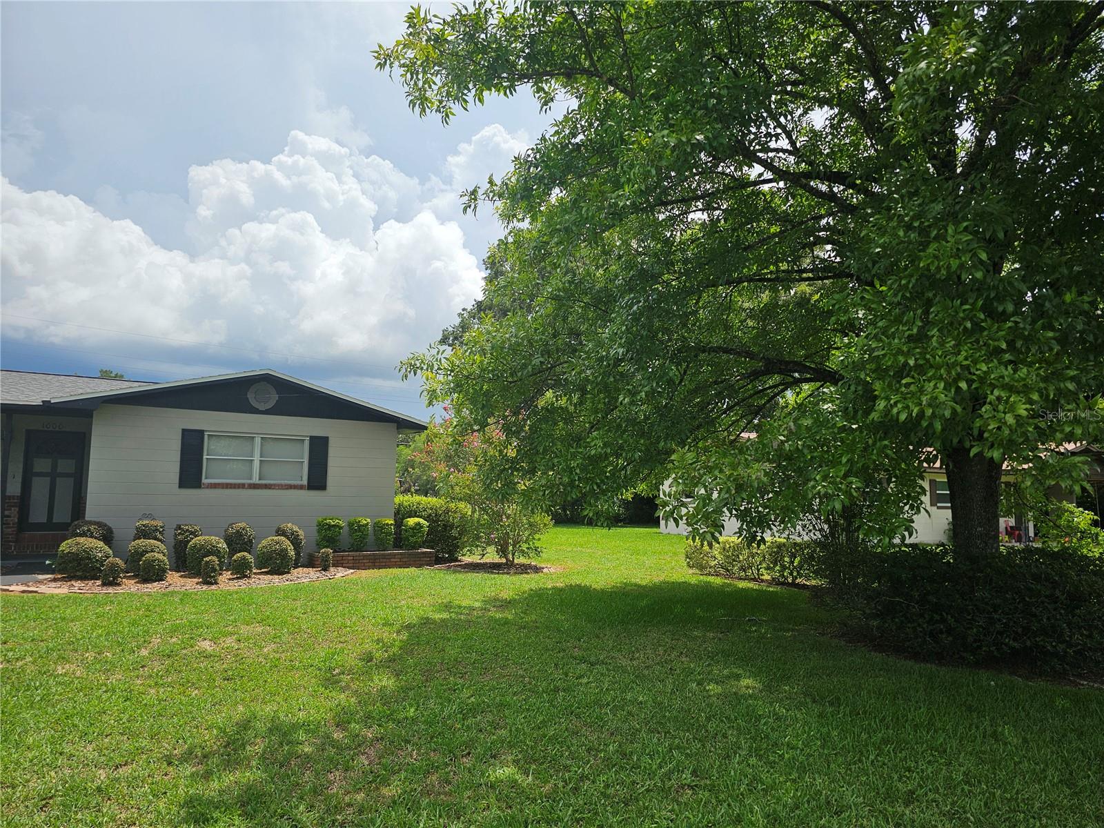 Listing photo id 8 for 1000 45th Street