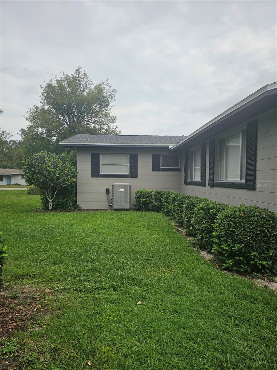 Listing photo id 22 for 1000 45th Street