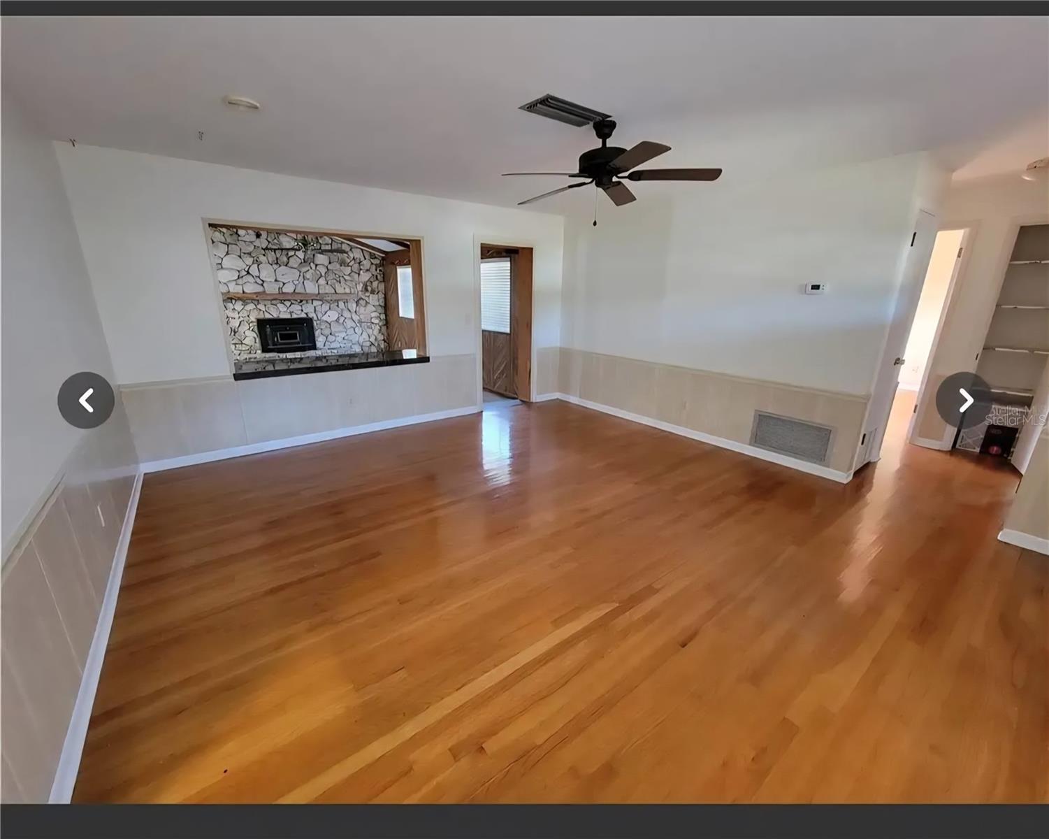 Listing photo id 2 for 1000 45th Street