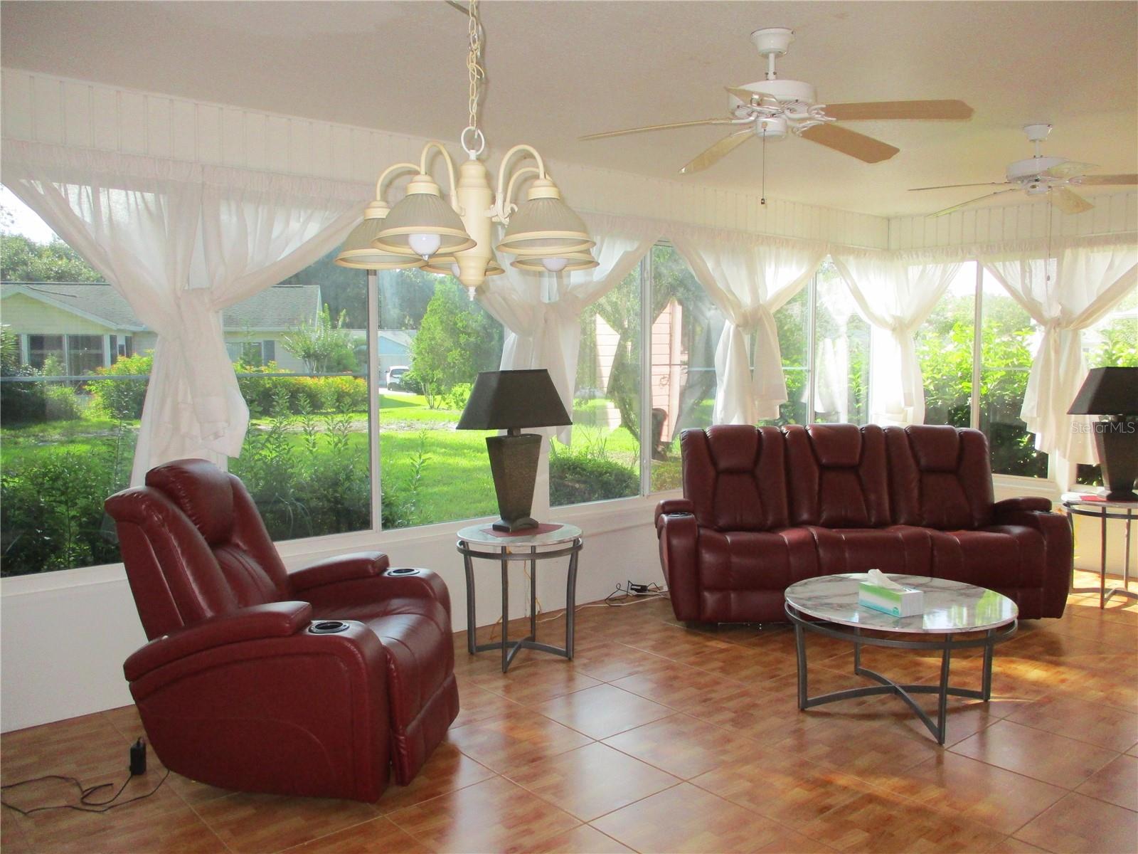 Image 3 of 87 For 13784 Sw 115th Cir