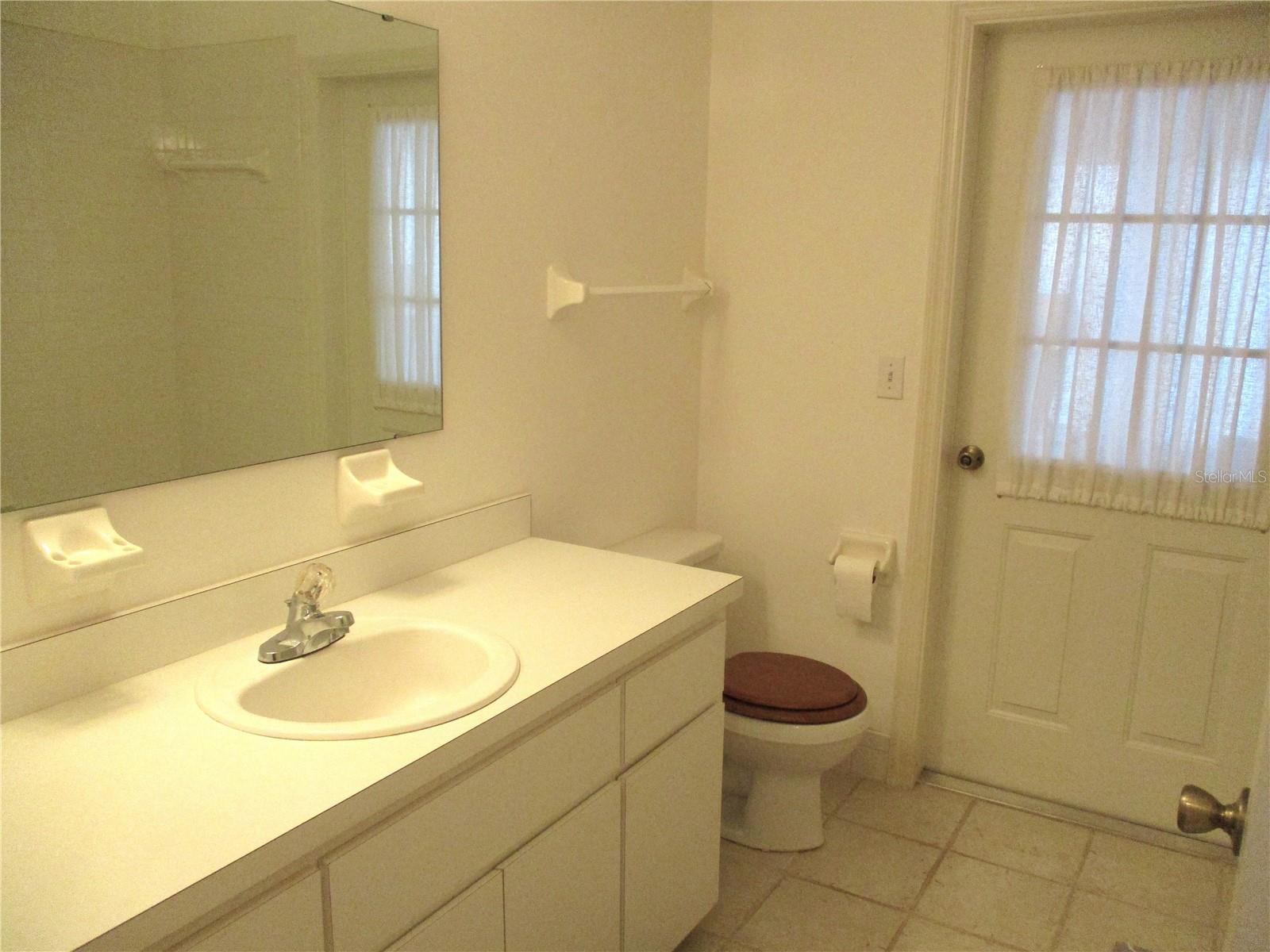 Image 36 of 87 For 13784 Sw 115th Cir