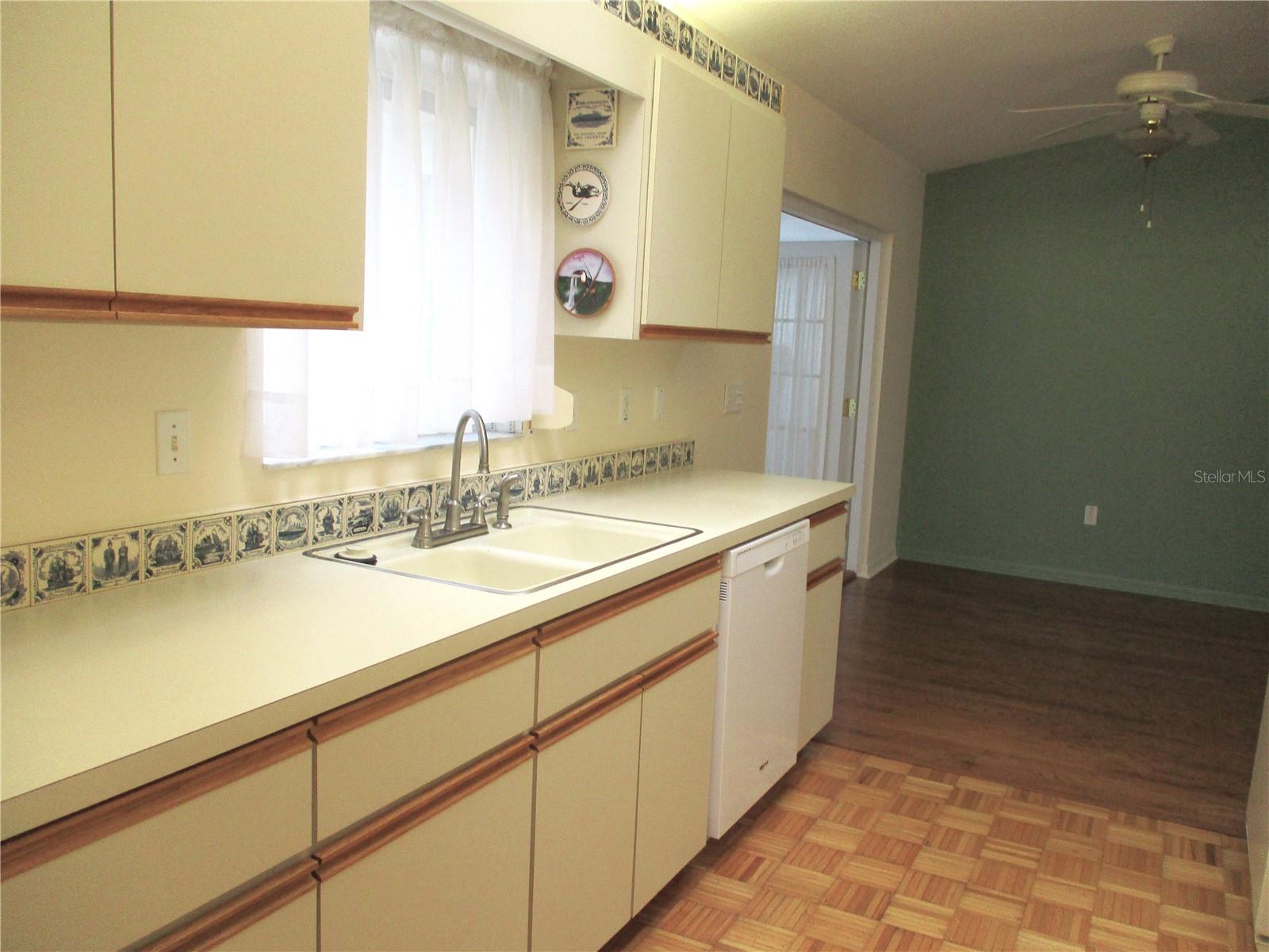 Image 5 of 87 For 13784 Sw 115th Cir