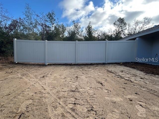Listing photo id 4 for 5489 12th. Street