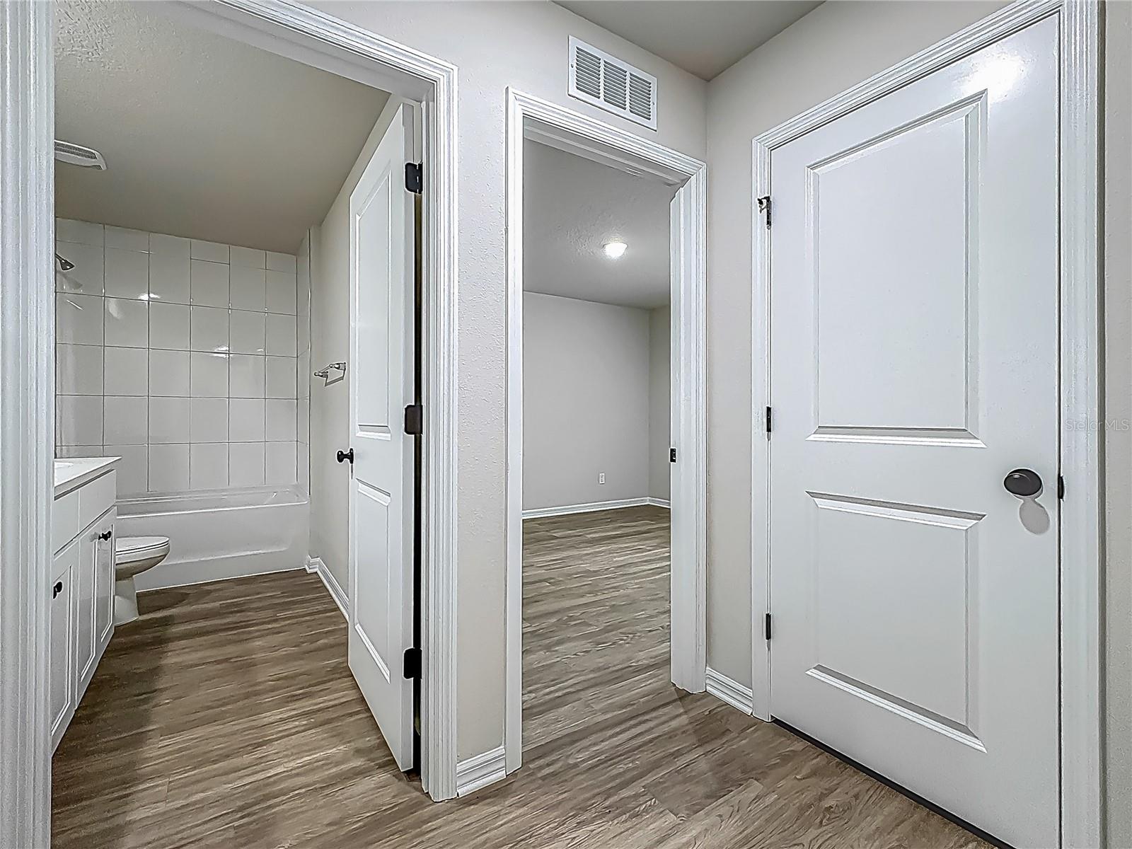 Image 15 of 21 For 6595 Amity Street