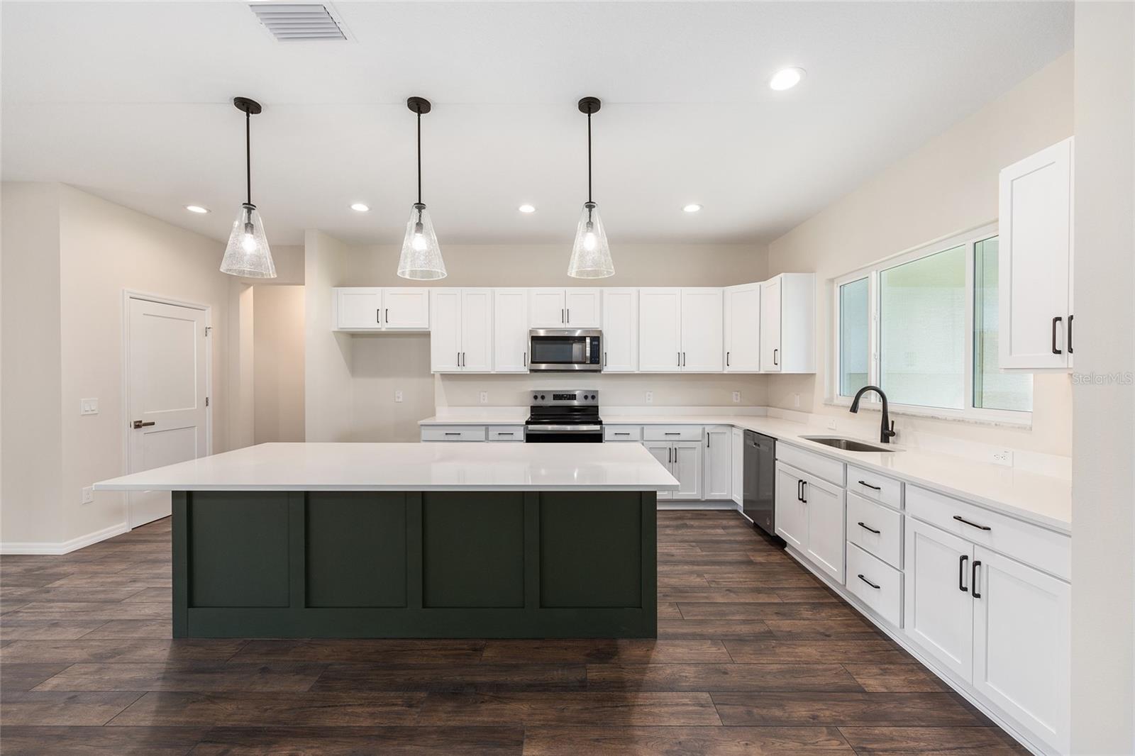 Image 13 of 42 For 4842 8th Terrace