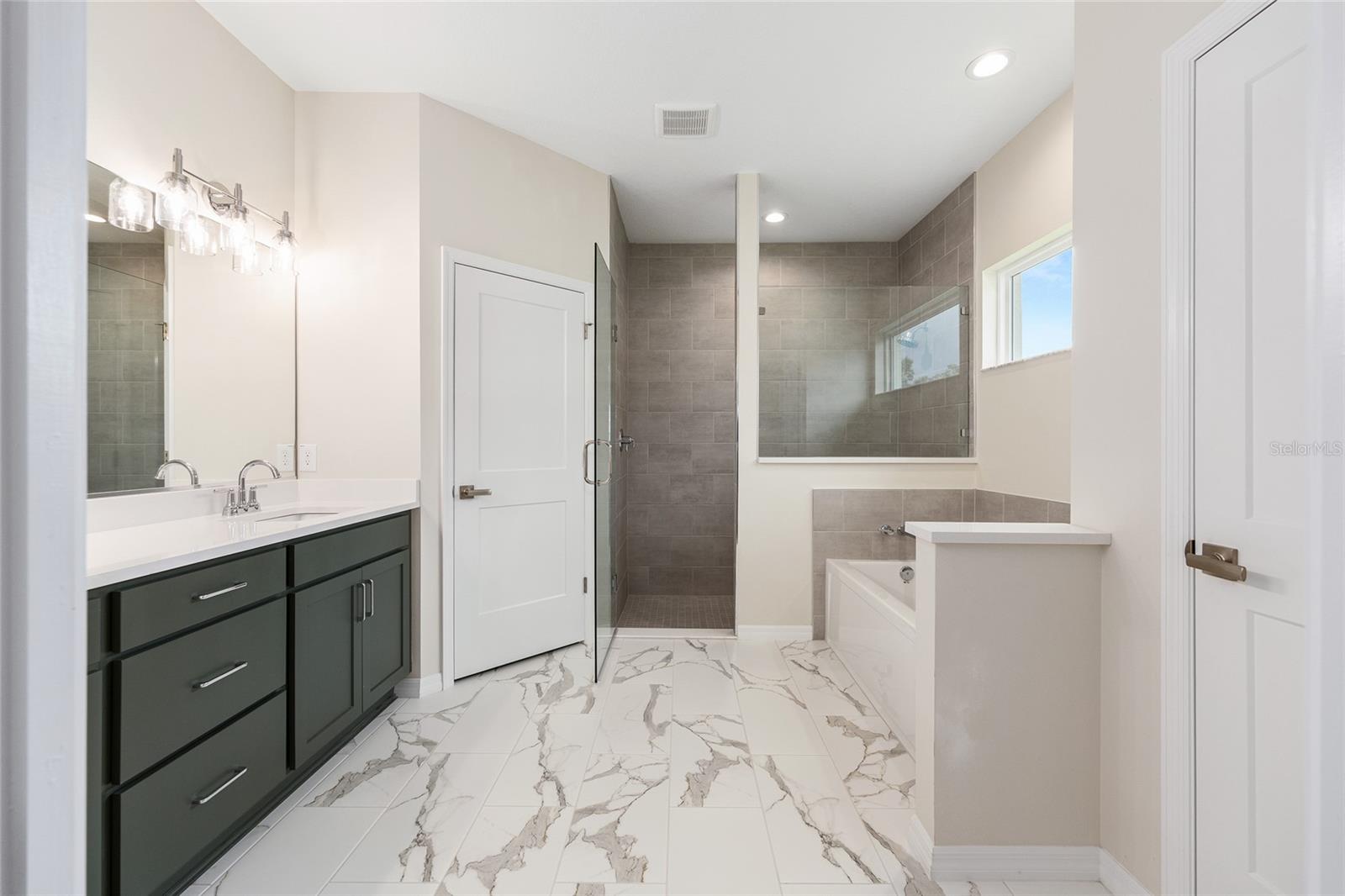 Image 17 of 42 For 4842 8th Terrace
