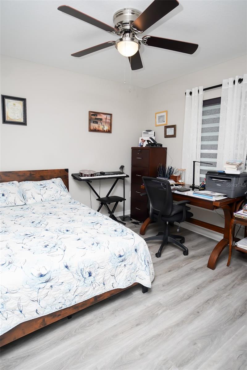 Image 13 of 31 For 13358 111 Street