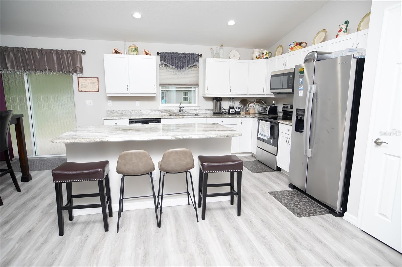 Image 16 of 31 For 13358 111 Street