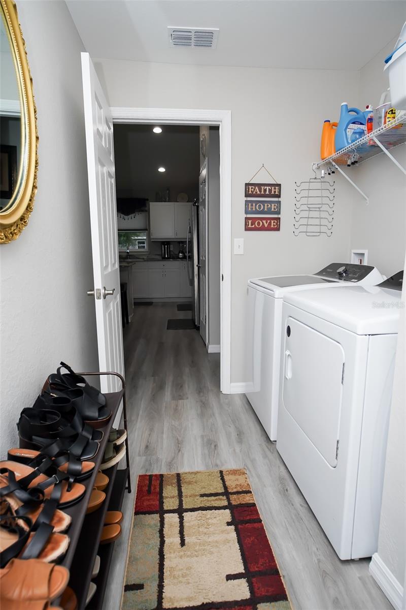 Image 18 of 31 For 13358 111 Street