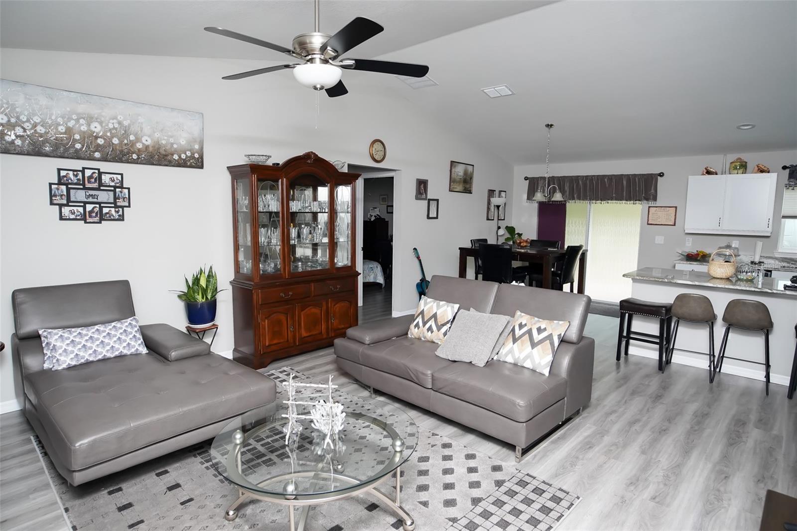 Image 2 of 31 For 13358 111 Street