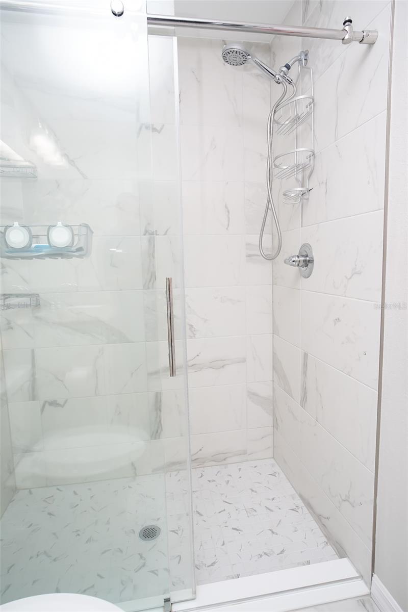 Image 21 of 31 For 13358 111 Street