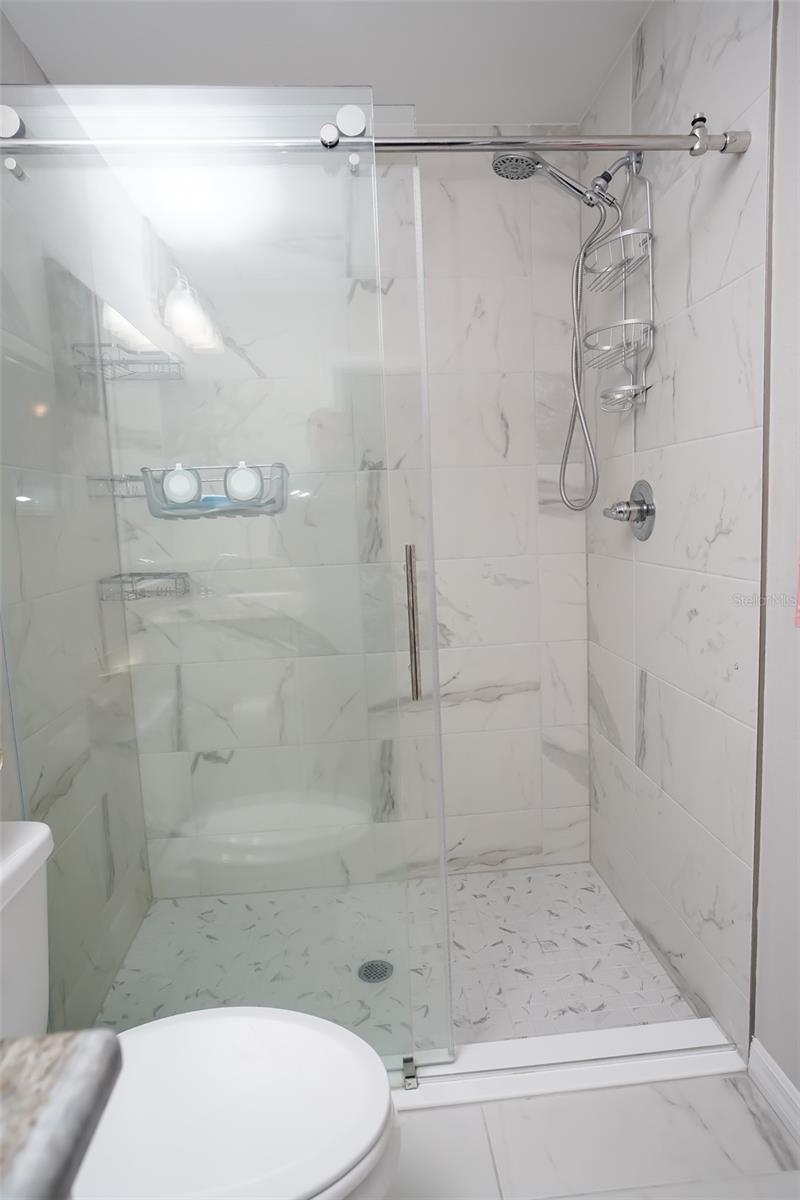 Image 22 of 31 For 13358 111 Street