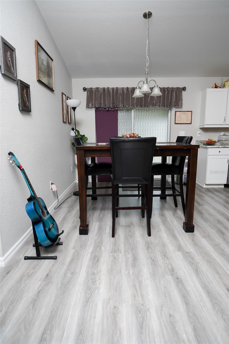 Image 6 of 31 For 13358 111 Street