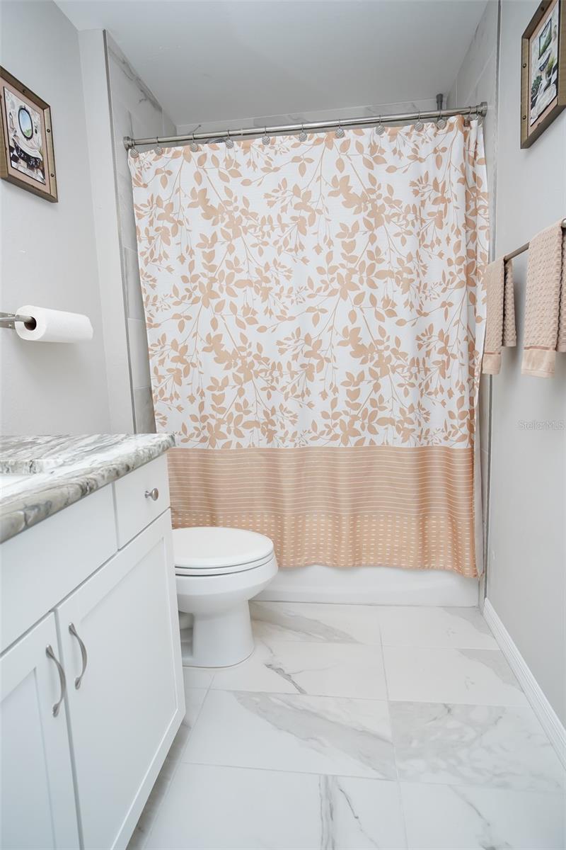 Image 9 of 31 For 13358 111 Street