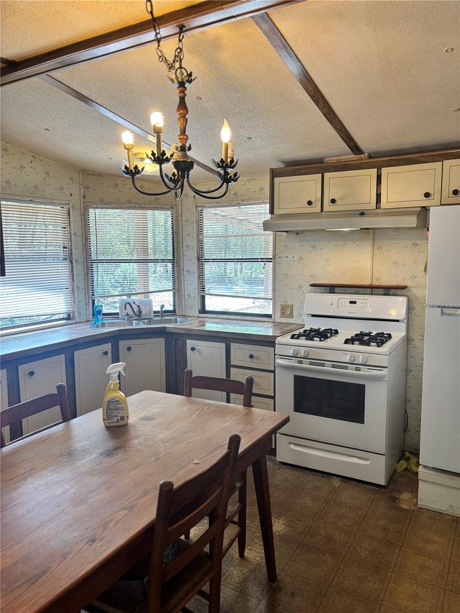 Image 11 of 57 For 14885 145th Lane