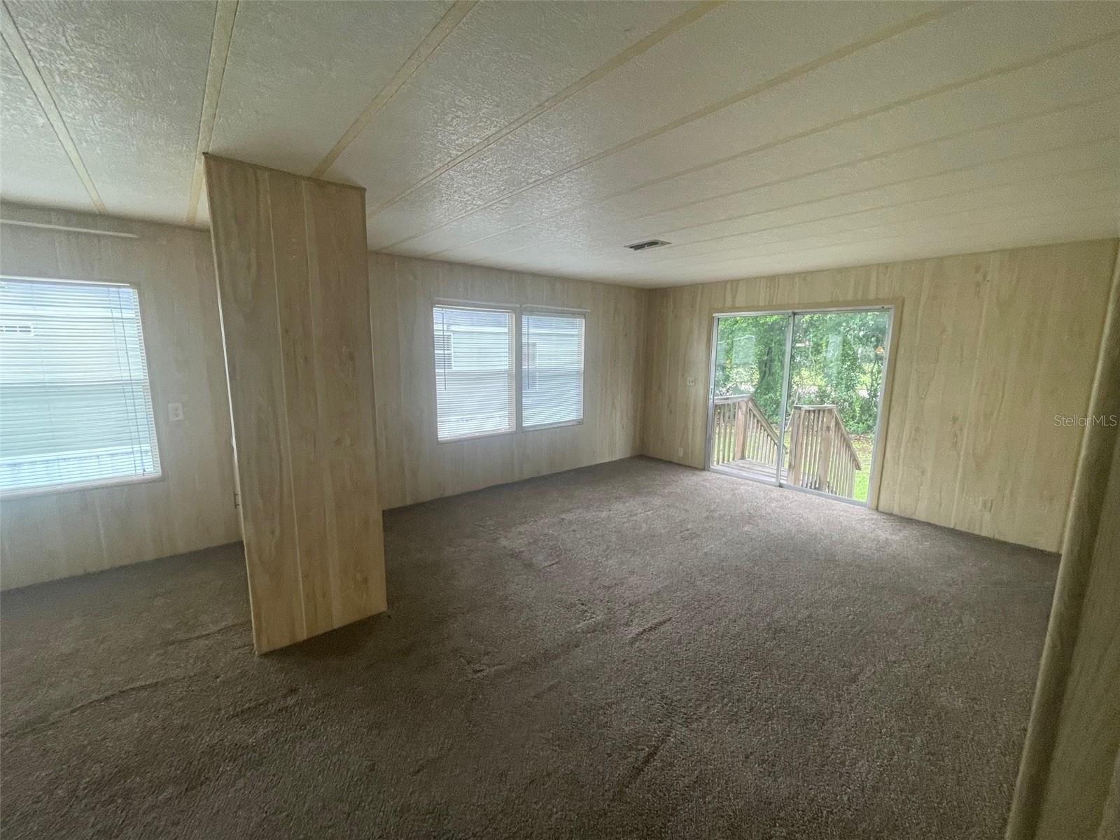 Listing photo id 2 for 12660 78th Terrace 3