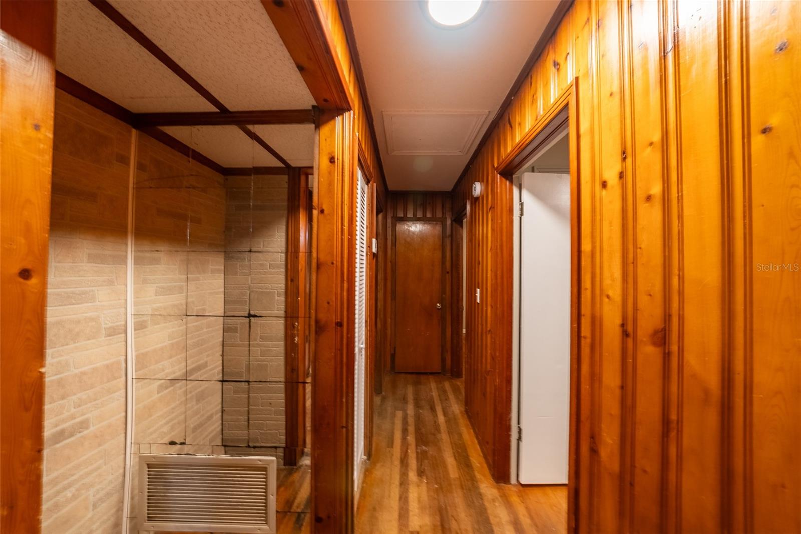Image 11 of 37 For 3618 17th Avenue