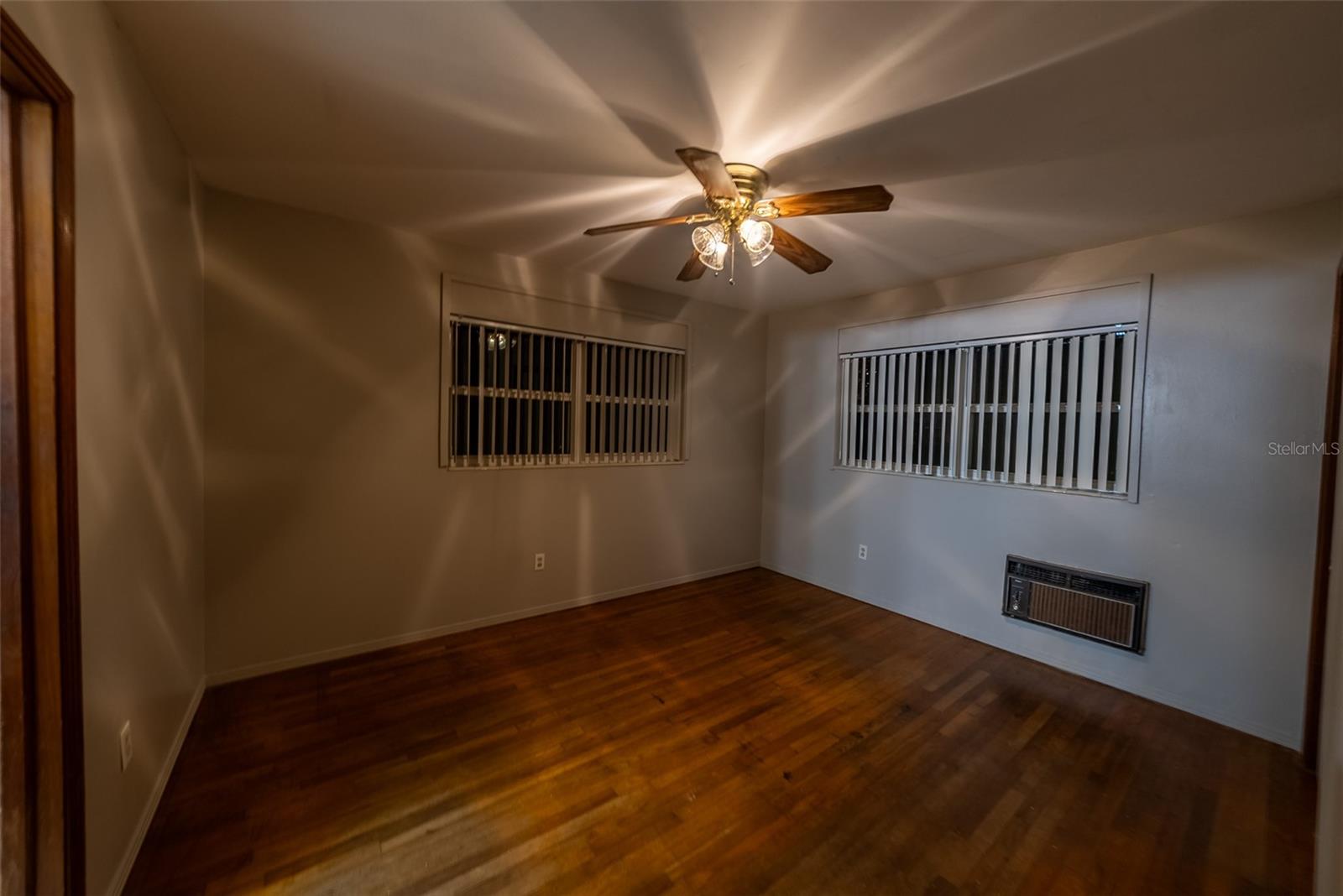 Image 15 of 37 For 3618 17th Avenue