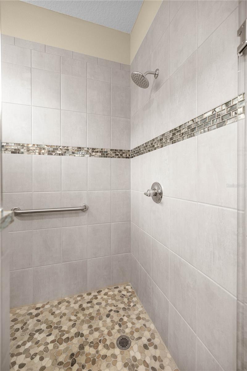 Image 19 of 25 For 10020 96th Street
