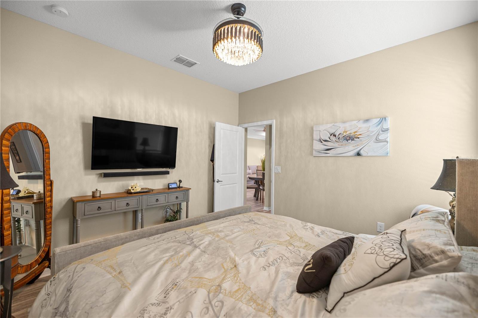 Image 21 of 25 For 10020 96th Street