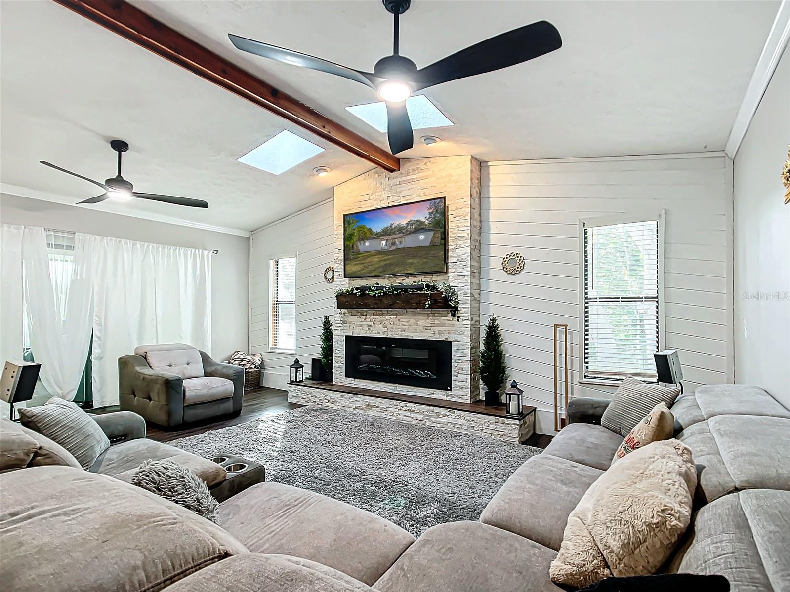 Image 31 of 81 For 1276 Pearson Street