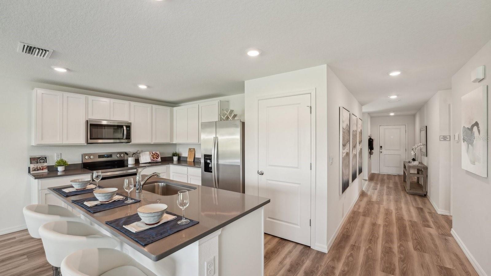Image 5 of 23 For 8431 Clearway Drive