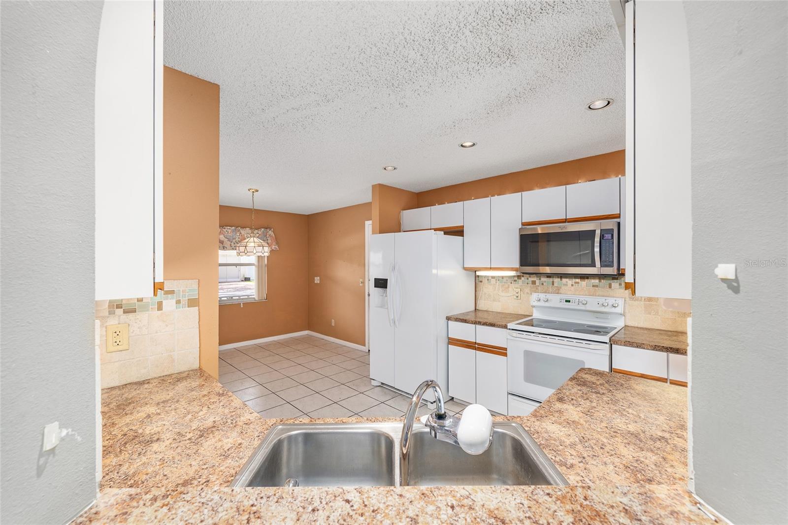 Image 11 of 25 For 9051 96th Lane D