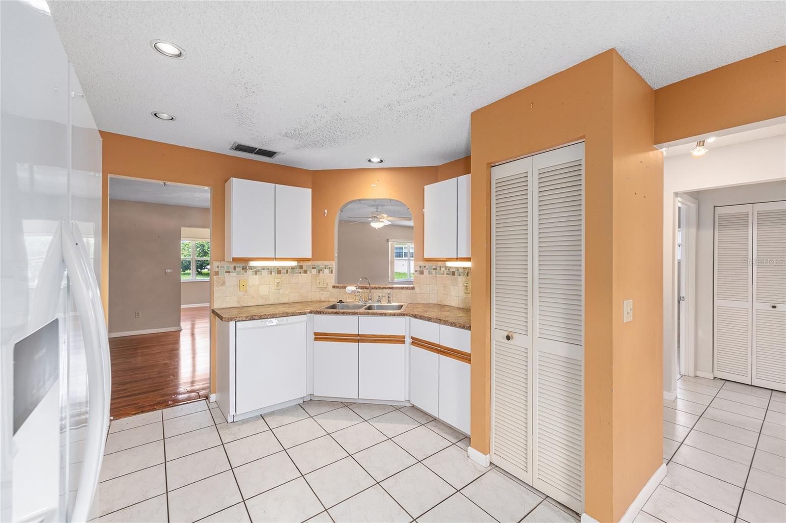 Image 13 of 25 For 9051 96th Lane D