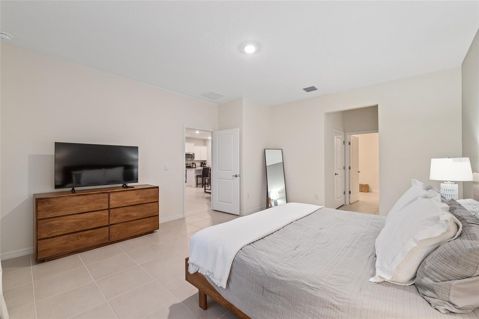 Image 31 of 87 For 4123 48th Terrace Road